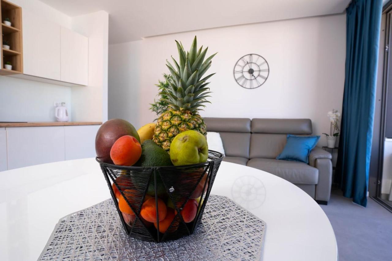 Apartmani Lara Baska Voda Ngoại thất bức ảnh
