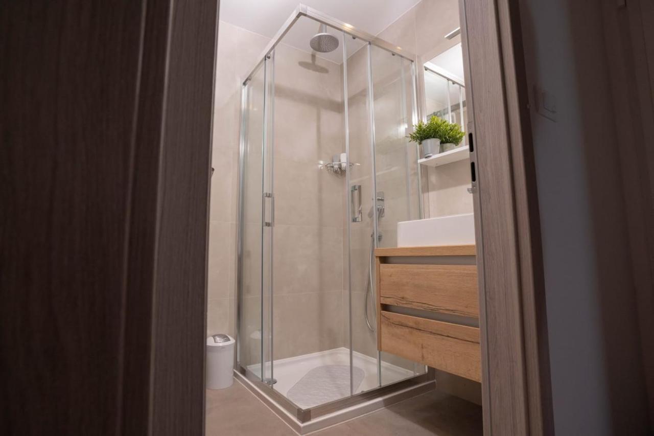Apartmani Lara Baska Voda Ngoại thất bức ảnh