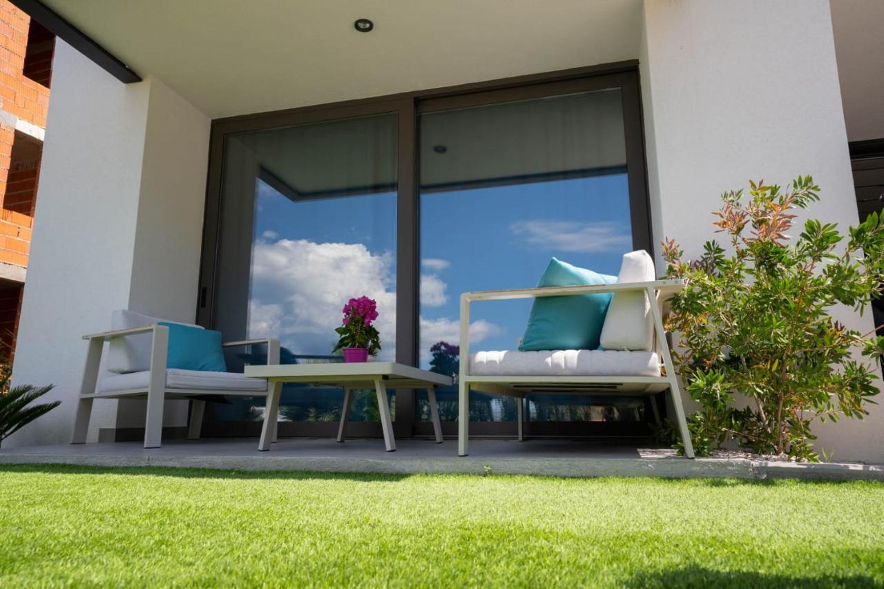 Apartmani Lara Baska Voda Ngoại thất bức ảnh