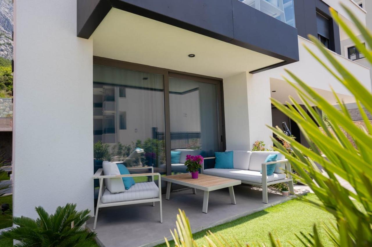 Apartmani Lara Baska Voda Ngoại thất bức ảnh